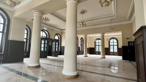 FOTO Se redeschide cazinoul de la Vatra Dornei / A fost construit cu bani din chetă publică, în timpul împăratului Franz Joseph / După anii 90, cazinoul a devenit o ruină