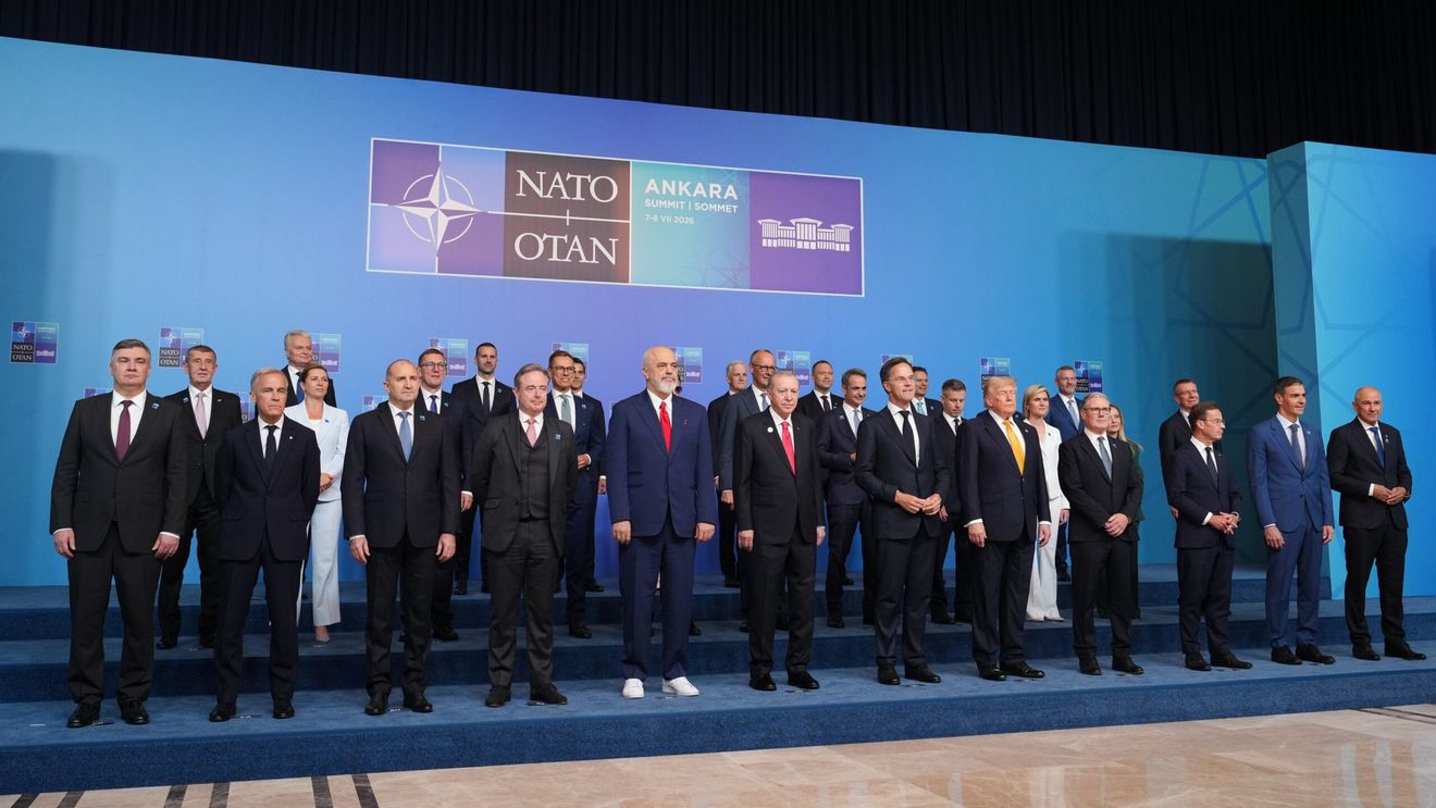 Erdogan le-a oferit liderilor NATO revolvere personalizate / Premierul britanic nu a putut aduce arma în țară din cauza legislației