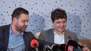 Ciprian Ciucu, despre premierul desemnat și președinte, foștii săi colegi primari: Două nuci tari / Bolojan cred că este mai flexibil puţin decât Nicuşor Dan / Nicuşor Dan este o persoană foarte principială, poate puţin mai rigidă