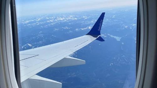 Ceață densă deasupra aeroportului din Suceava / Tei avioane au zburat în cerc zeci de minute până au fost redirecționate spre Cluj și Iași