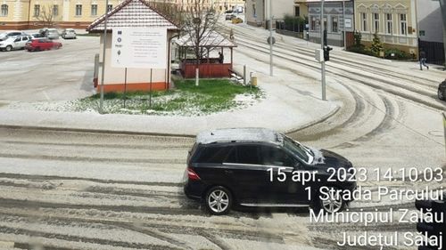 Cod portocaliu de averse torenţiale şi grindină în localităţi din judeţele Caraş-Severin, Timiş şi Hunedoara