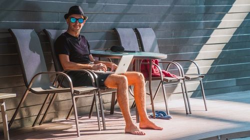 Cum va putea lucra un nomad digital din România. Ce condiții vor trebui îndeplinite