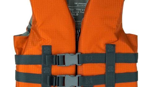 Specialişti în domeniu, despre accidentul cu turişti din Golful Musura: Aveau toţi veste de salvare, dar ca să poţi ieşi de sub o ambarcaţiune răsturnată trebuie să scoţi vesta, altfel, rămâi lipit de barcă/ Apa avea acolo un metru, dar erau valuri