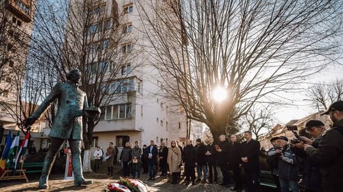 Sute de persoane au participat în Târgu Mureș la marcarea a 35 de ani de la marşul cu cărţi şi lumânări pentru drepturile minorității maghiare