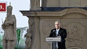 Is Viktor Orbán trapped by historical schizophrenia? How Hungary faces the choice between the West and the East again / The nature of its 'patronal autocracy'