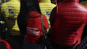 Ping-pong PNL-PSD / Stroe: Agresivitatea şi aroganţa - parte din ADN-ul PSD / Romaşcanu despre PNL: Acum "mâncăm meduze"