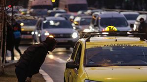 FOTO Viceprimarul Bujduveanu anunță că în București se va circula mai rapid din primăvară, în șapte zone importante/ Printre soluțiile implementate de primărie: sensuri giratorii, sensuri unice, locuri de parcare și piste de biciclete
