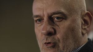 Preşedinte BNS, după discuţii cu Dragoş Anastasiu: Statul se comportă ca un stat golan / Are şi două amante – Moldova şi Ucraina / Cine ne garantează că la anul nu avem alt guvern