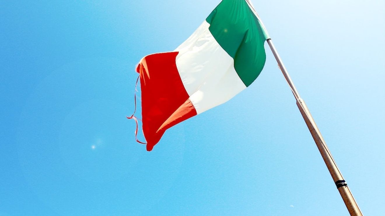 Curba descendentă a contagierilor şi a deceselor s-a oprit în Italia