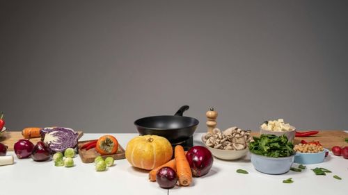 Cele mai bune legume de toamnă și ce beneficii pentru sănătate aduc/ Nutriționiștii ne sfătuiesc să mâncăm dolveac, sfeclă, morcovi și alte câteva legume colorate, gustoase și nutritive, specifice acestui sezon