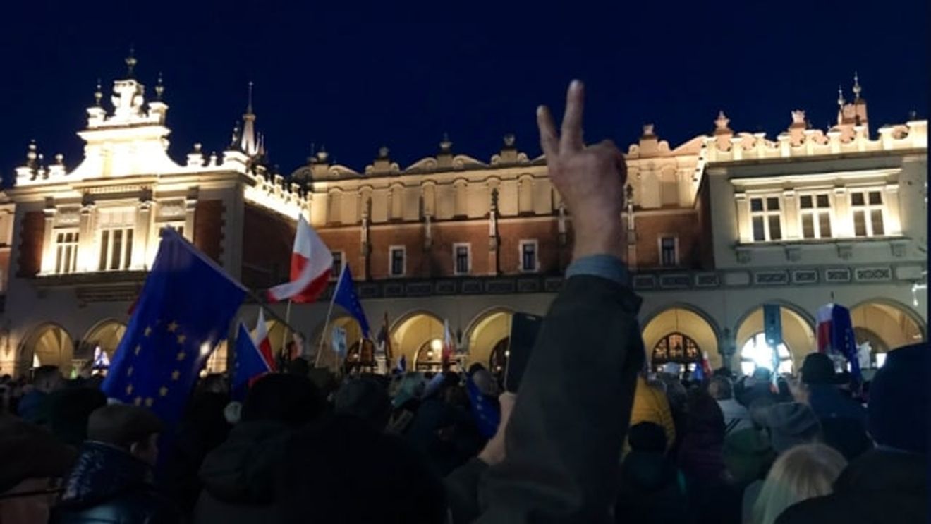 Sfidarea statului de drept de către Polonia constituie o criză tot mai gravă pentru UE