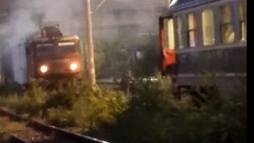 VIDEO Incendiu la o locomotivă electrică, în Gara de Sud din Ploieşti