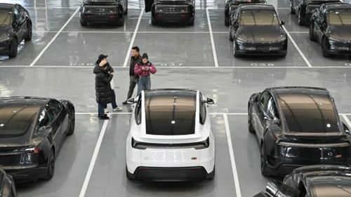 VIDEO Tesla începe livrările autonome de mașini / Un Model Y s-a livrat singur către proprietarul său