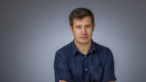 Criza politică din Spania, explicată de Felix Damian, ziarist român de la Madrid: Mulți spanioli sunt nemulțumiți că 350 de parlamentari, plătiți din banul public, nu sunt capabili să ajungă la un acord