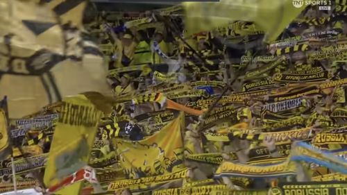 Mareea galbenă: Imagini impresionante cu mii de suporteri ai echipei Borussia Dortmund cântand în Londra înainte de marea finală Champions League contra lui Real Madrid