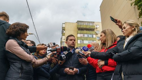 Explozia din Rahova. Bujduveanu: Primăria îşi va asuma punerea în siguranţă a imobilului, imediat ce se finalizează ancheta Poliţiei. Ne uităm inclusiv la opţiunea de demolare / Locatarii vor intra să îşi ia bunurile de valoare, nu vor putea locui