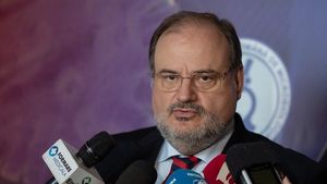 Eșantionul vizat pentru testare, 30.000 de persoane din toate regiunile țării. Horațiu Moldovan: Un al doilea val de Coronavirus după ce trece vara