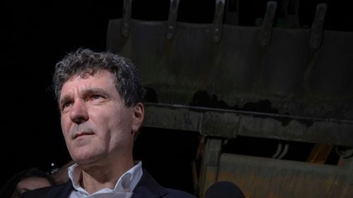 Nicușor Dan, primul pas spre referendum pentru creșterea puterii primarului Bucureștiului. A convocat ședința Consiliului General pentru referendum în 24 noiembrie, odată cu alegerile prezidențiale / Tema consultării: emiterea autorizațiilor de construire și repartizarea banilor între Primăria Generală și primăriile de sector