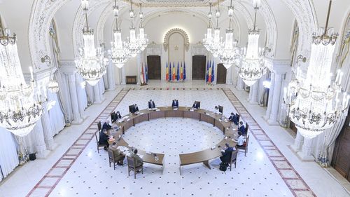 Întâlnire la Palatul Cotroceni pe tema vaccinării anti-COVID. Vor participa miniștrii Apărării, Sănătății și de Interne