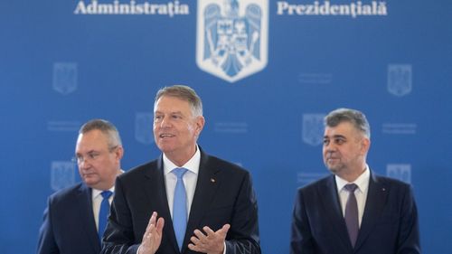 Ciolacu afirmă că într-un eventual tur doi cu Ciucă ar fi ca și cum l-ar contracandida pe Iohannis: Ciucă e Klaus Ioahannis. Dacă Ciucă ar ajunge președintele țării e ca și cum Iohannis vine la al treilea mandat