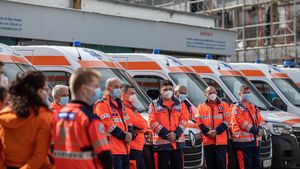 Ambulanțierii organizează marți protest în București / Se acuză sabotarea serviciilor publice de ambulanţă de către DSU / Se cere corectarea salarizării personalului din serviciile de ambulanţă, cu prioritate a salariului de bază al asistentului medical