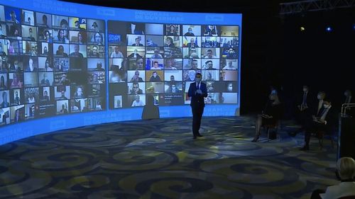 VIDEO Liberalii și-au lansat programul de guvernare / Orban: Pe 6 decembrie este un apel național pentru o cauză națională / Popescu: Susținem cu tărie Green Deal, pactul verde european / Tătaru: 6% din PIB până în 2024 la sănătate  / Bode: Peste 1000 de km de autostrăzi și drumuri expres / Cîțu: Proprietatea privată este sacră