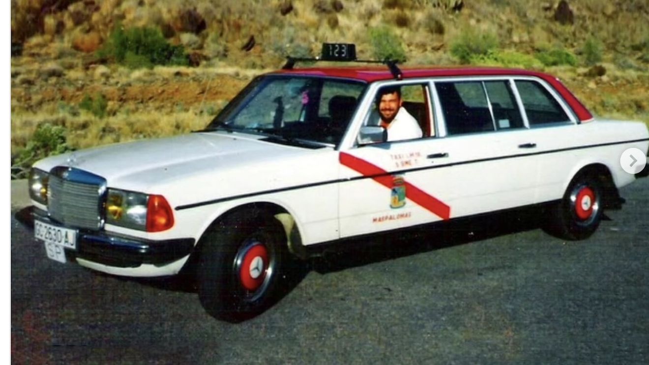 Un Mercedes vechi de 38 de ani are 7 milioane de kilometri parcurși / Este un taxi care nu a părăsit niciodată Insulele Canare / A transportat aproximativ 1,4 milioane de persoane
