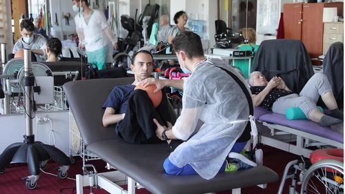Cele mai grave cazuri de imobilitate după accidente rutiere sau accidente vasculare pot fi recuperate medical la Spitalul Sfântul Sava (P)