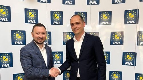 Șeful USR Târgu Ocna (Bacău) a trecut la PNL și susține că vine cu toți colegii din partid