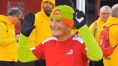 VIDEO Simbolul longevității: A terminat Maratonul Romei la 92 de ani: „Alergatul înseamnă viață”
