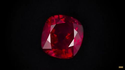 VIDEO „Estrela de Fura”. Un rubin uriaş de 55,22 carate, cel mai mare scos vreodată la licitație, a fost adjudecat la New York pentru suma record de 34,8 milioane de dolari