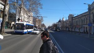 Numărul unioniștilor, în creștere accelerată în Moldova: cel mai recent sondaj arată că 44% dintre ei vor unirea cu România