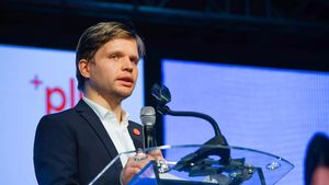 Andrei Lupu, consilier al prim-ministrului: „Au fost două provocări privind statul de drept: anularea alegerilor de către CCR și decizia Curții privind publicarea declarațiilor de avere și de interese”