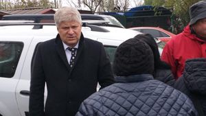 Primarul PSD al Sectorului 1 vrea 8,5 milioane de euro pentru înființarea unei stații de sortare a deșeurilor / Membru PNL: Prețul real al unei asemenea stații este de maxim 2,5 milioane