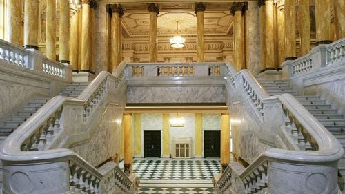 Spațiile Istorice ale Palatului Regal, deschise luni, la 100 de ani de la nașterea Regelui Mihai