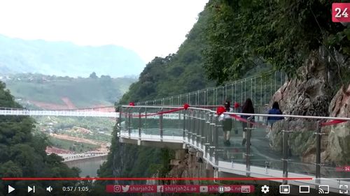 VIDEO Cel mai lung pod de sticlă din lume se află în Vietnam