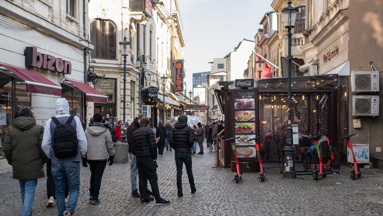Alţi trei cetăţeni turci, arestaţi în dosarul de tentativă de omor calificat deschis după împuşcăturile din Centrul Vechi al Capitalei / Cei trei, acuzați că sunt complicii celui care a folosit arma