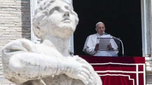 Papa Francisc a criticat confortul societăţii și „idolatria bunăstării”, care ''sedează sufletul''