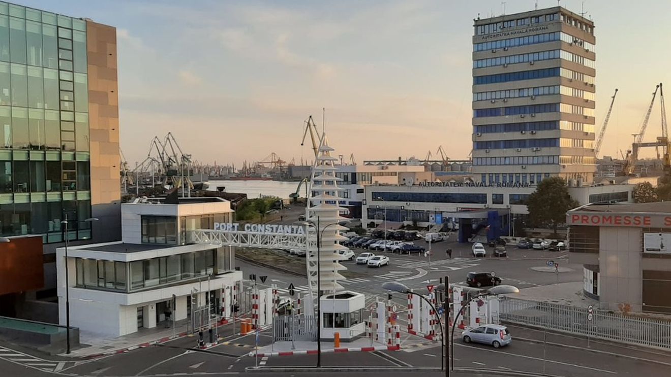 Directorul ANR, despre pescadorul scufundat: Nava trage după ea o plasă cu o anumită încărcătură. Dacă manevra nu e corectă, duce la răsturnarea ambarcaţiunii/ Ultimul contact cu nava, duminică la ora 18.30