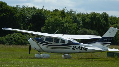 Jaf armat la o mină de aur din  Mexic. Autorii au fugit cu un avion plin cu lingouri