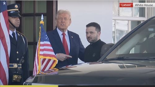 Zelenski a fost primit la Casa Albă de președintele Donald Trump / Cei doi ar urma să semneze acordul pentru resursele minerale ale Ucrainei