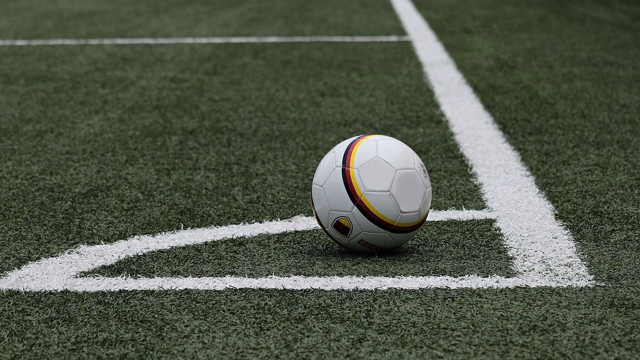 Conference League: Scor alb la Amsterdam, surprize la Atena şi Graz