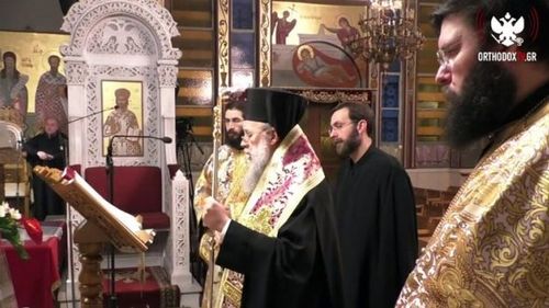 Un mitropolit grec a fost reținut de poliție după ce a încălcat restricțiile guvernului Greciei pentru oprirea răspândirii coronavirusului