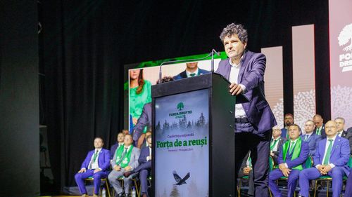 Nicuşor Dan: Alegerile pentru Primăria Capitalei - veşnica luptă între dreapta şi PSD