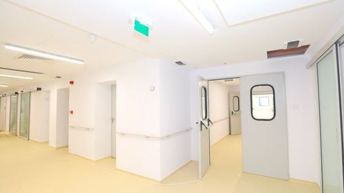 Spitalul Modular inaugurat luni la Constanța, în curtea Spitalului de Boli Infecțioase care a ars în 2021, are o durată de folosință limitată, afirmă constructorul: Maximum 15 ani, dacă este realizată corespunzător mentenanța