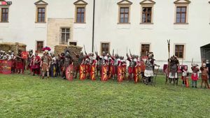 Festivalul Roman ”Apulum” de la Alba Iulia: Paradă a legiunilor romane din Europa, spectacole de reconstituire istorică, târg de sclavi și o tabără antică de ateliere militare și meșteșugărești