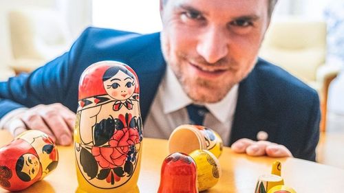 Povestea primarului din Praga pus sub protecția poliției după ce a iritat Rusia: A redenumit piața în care se afla ambasada după numele celui mai mare critic al lui Putin și a demolat statuia unui mareșal rus