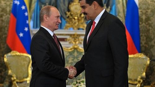 Venezuela: Nicolas Maduro primește sprijinul Armatei / Vladimir Putin l-a sunat pentru a-i spune că îl susține