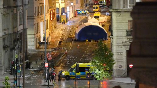 Șoferul care a intrat cu mașina în mulțimea adunată la parada fotbalului din Liverpool a fost condamnat la peste 21 de ani de închisoare
