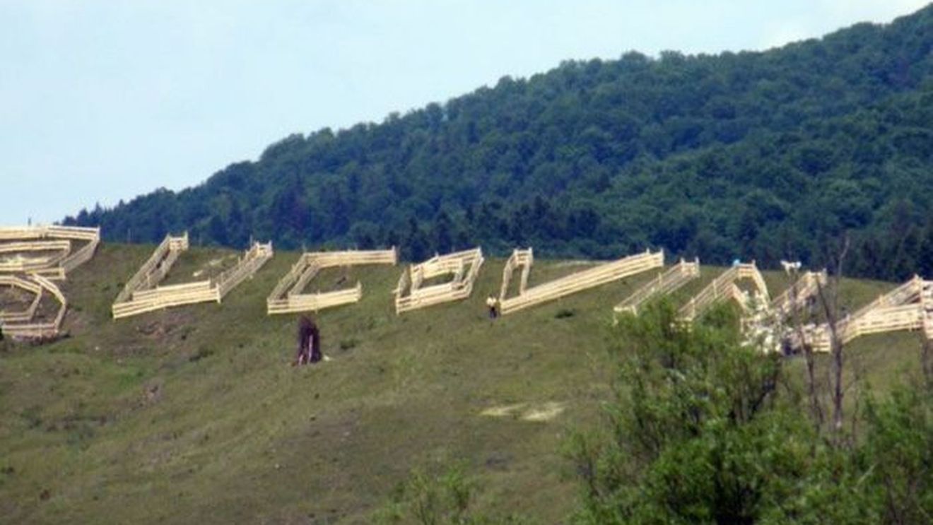 Cine este omul care a ascuns morții din Suceava: vine dintr-o familie loială lui Gheorghe Flutur, tatăl său a scris ”Bucovina” cu oi vii pentru o vizită a lui Traian Băsescu